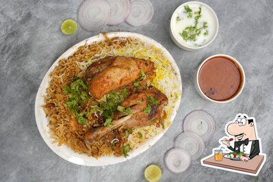 Food at Sham's Chicken Point