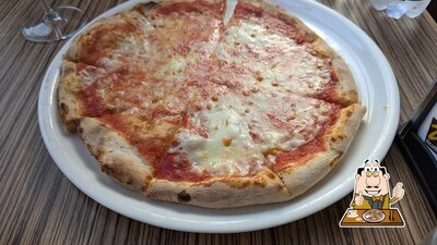 A Bistrò Del Mare, puoi goderti una bella pizza
