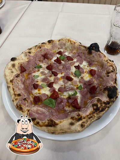 Prenditi una pizza al ristorante IDRO Pizzeria