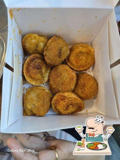 Food at Roll Wala