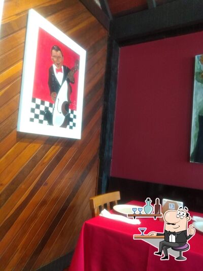Veja imagens do interior do Trigo & Lenha