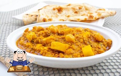 Meals at Brindavan Boarding & Lodging