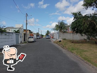 o exterior é uma característica importante do Pizzaria Aquaville