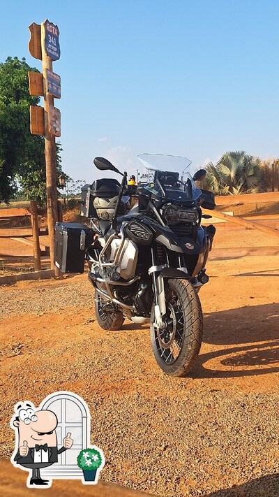 O exterior do Pit Stop Canastra [monumento rota biker 17]