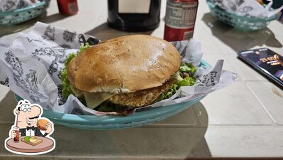 Os hambúrgueres do Murilo Lanches irão satisfazer diferentes gostos