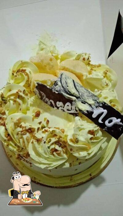 Food at BAKES N PETALS