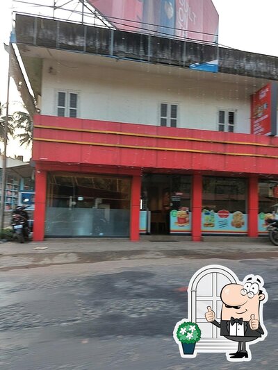 The exterior of Chickbun