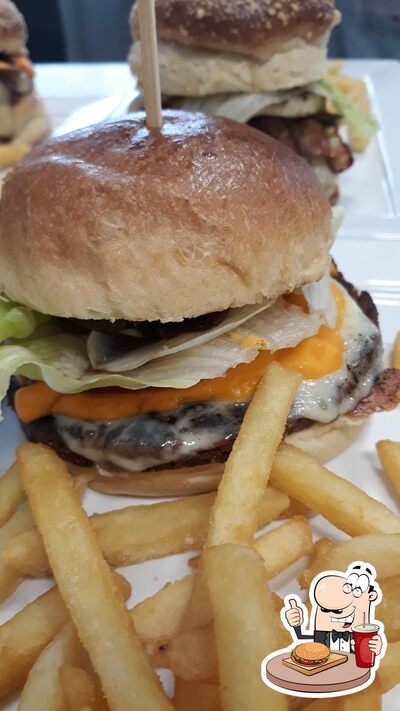 Deguste um dos hambúrgueres oferecidos no Rancho do Gaúcho