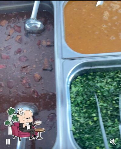 Sente em uma das mesas no DONNA RESTAURANTE E CHURRASCARIA
