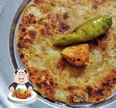 Food at Kulcha Lal Parantha Das