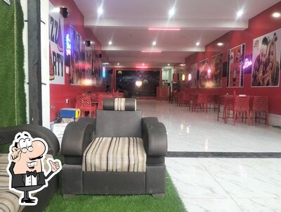 Check out how Pizzalo looks inside