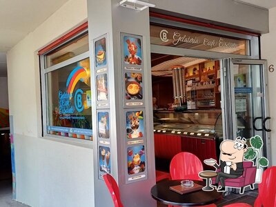 Dai un'occhiata agli interni di Gelateria CB