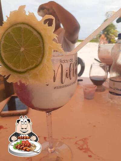 Platos en Cabana Tropical