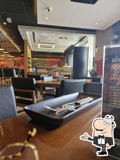 Veja imagens do interior do OUTBACK OUTLET BRASILIA