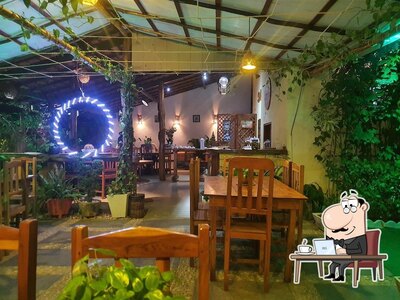 O interior do Delícias E Café