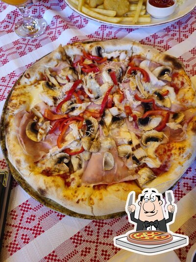 A Restaurant Taverna Slănicului, vous pouvez essayer des pizzas
