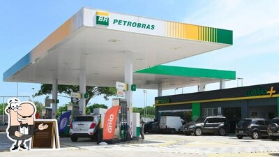 Veja imagens do exterior do Posto Imigrantes Petrobras
