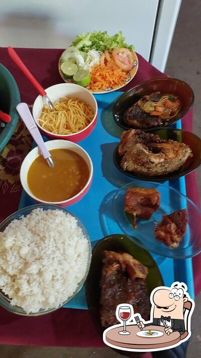 Comida em Restaurante recanto da paz