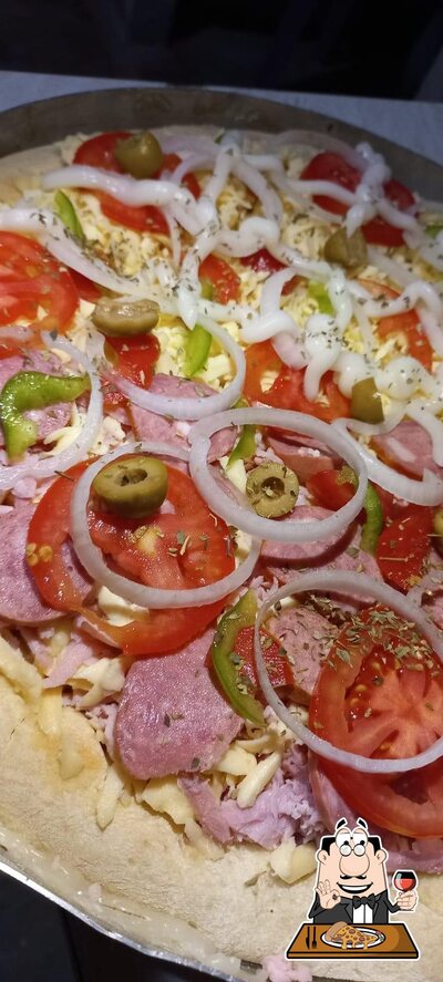 No Têca Açaiteria e Pizzaria, você pode provar pizza
