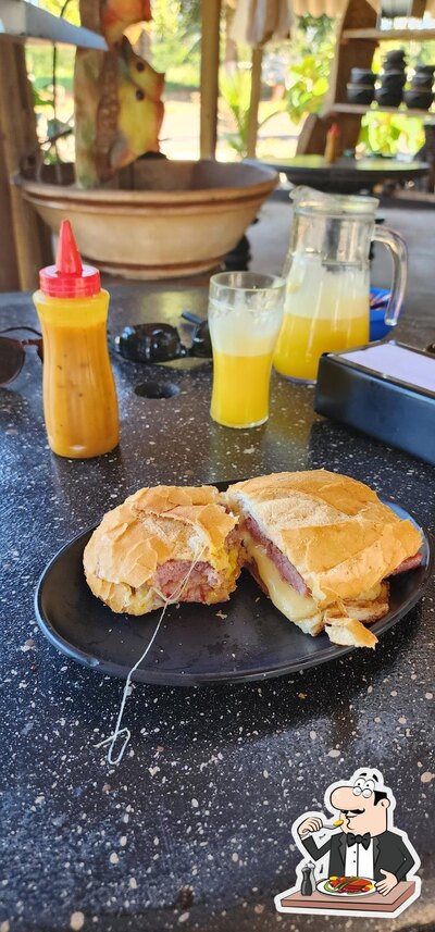 Comida em Restaurante Recanto do Sul