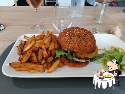 L'Archipel Restaurant propose un évantail d'options pour les amateurs d'hamburgers