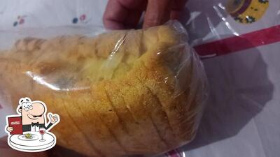 Comida em Padaria e Confeitaria Lua Branca