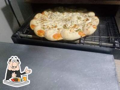 Platos en Planeta dy Pizza