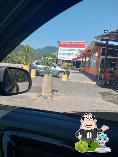 a parte exterior é uma característica importante do Restaurante e Lanchonete Sorriso
