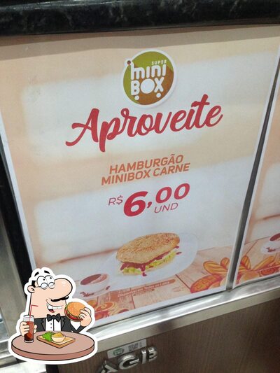 Experimente um dos hambúrgueres disponíveis no Cafeteria Mini Box