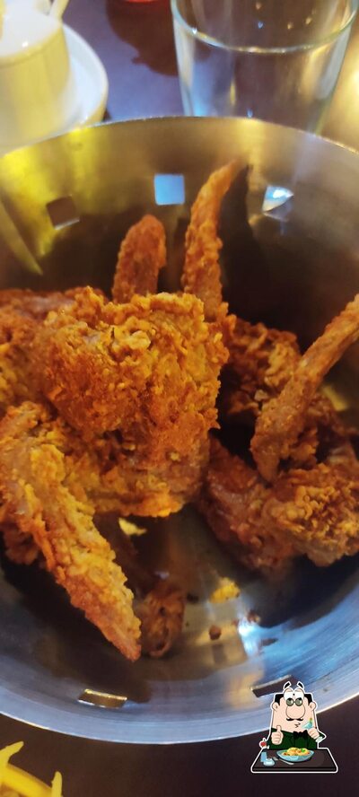 Food at MIDWAY Favourite PIZZA