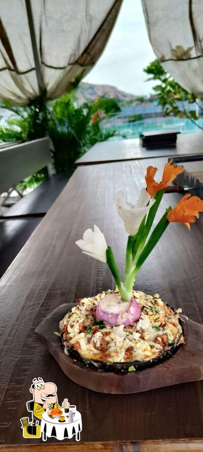 Food at Fatman Club Present Food Ranch