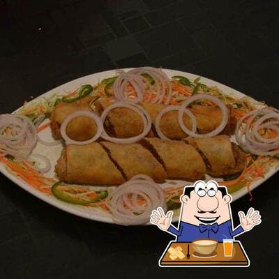 Food at Neema Momo Corner