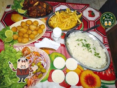 Platos en Bar do Moacir