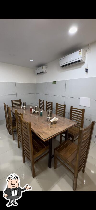 Check out how ES Restaurant Azhikode looks inside