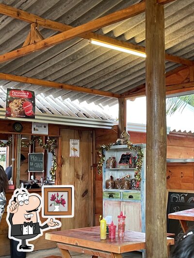 Veja imagens do interior do Quiosque Café