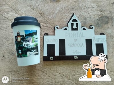 Portal Point Graciosa - Camping e Motor Club serve uma seleção de drinques