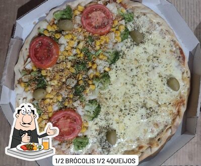 Comida em Pizzaria e Lanchonete La Torre