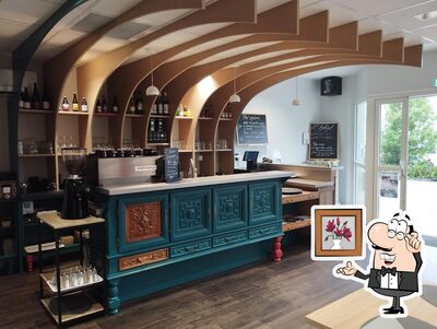 Installez-vous à l'une des tables de L'Archipel Restaurant