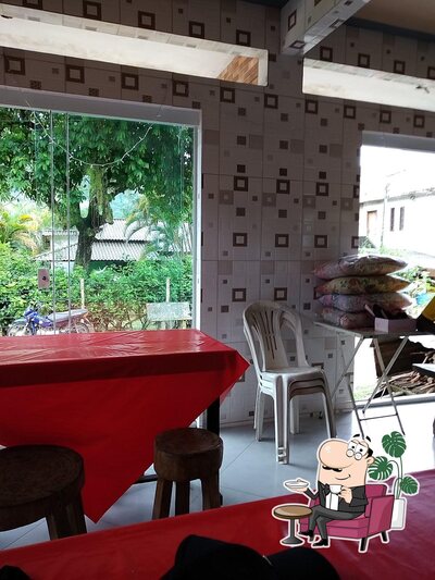 Veja imagens do interior do Pensão Da Alice