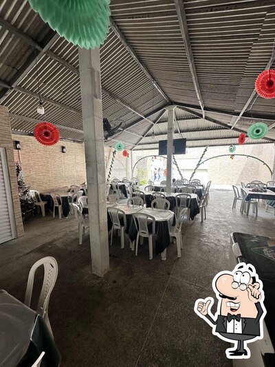 O interior do Pizzaria e Lanchonete do Roque