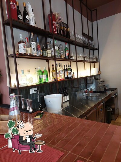 Dai un'occhiata agli interni di Pirò Ristorante
