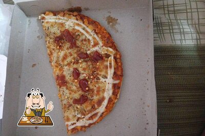 At Momo bites, you can get pizza