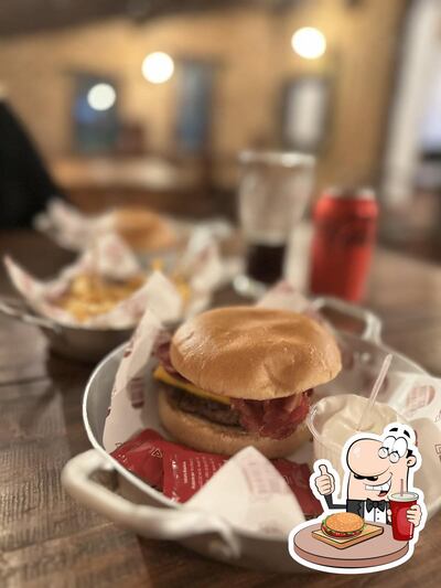 Consiga um hambúrguer no Rústico Burger