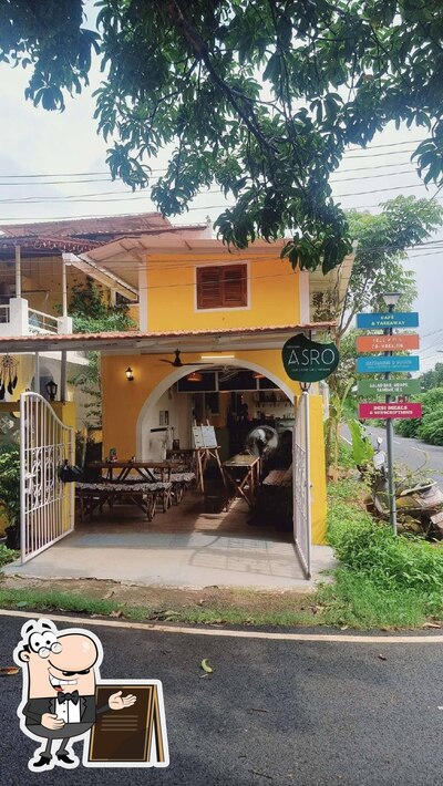 You can get some fresh air at the outside area of Asro Cafe & Silent Book Club Goa