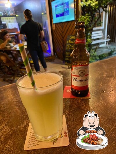 Platos en Shotz Sport Bar
