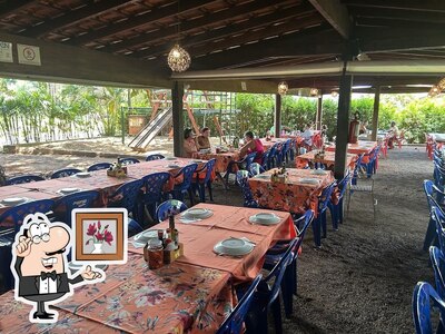 Veja imagens do interior do Restaurante Angico Rubineia
