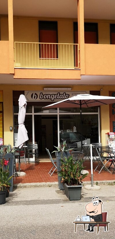 Siediti a un tavolo di Gelateria Bongelato