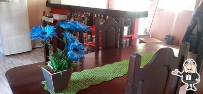 Veja imagens do interior do Chácaras Bar