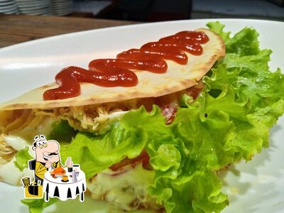 Comida em Calzone pizzaria