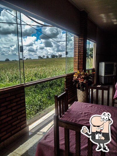 Veja imagens do interior do Restaurante do Edinho
